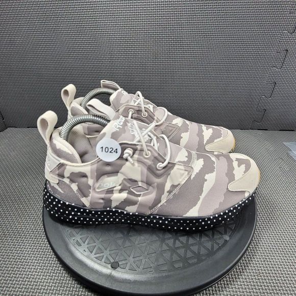 Reebok Shoes - Womens Sz 9 Camo Sand Cliff Stone Reebok Furylite GM Athletic Shoes